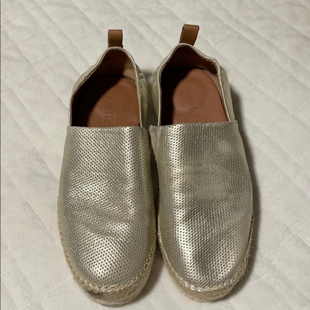 Gentle souls flat comfy shoes